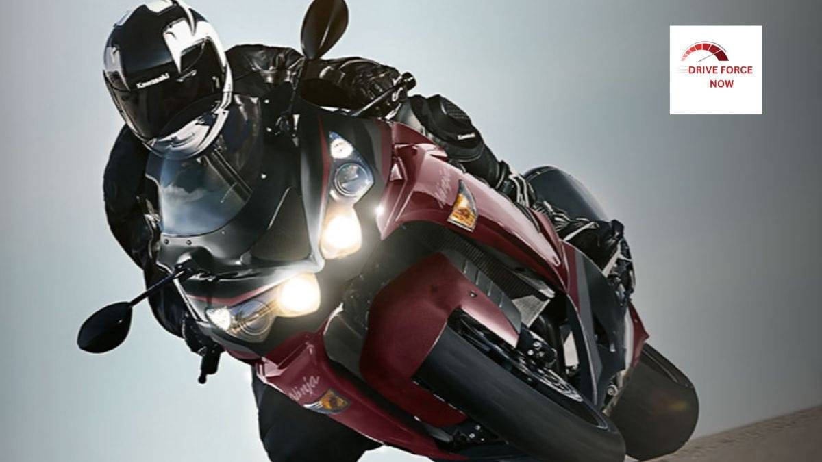 2025 Kawasaki ZZR 1500 R: Sport Touring Master